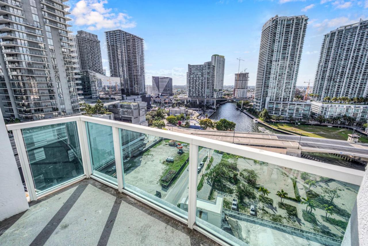 Iconic 2 Bedroom Loft Brickell-Stunning Views Miami Exterior photo