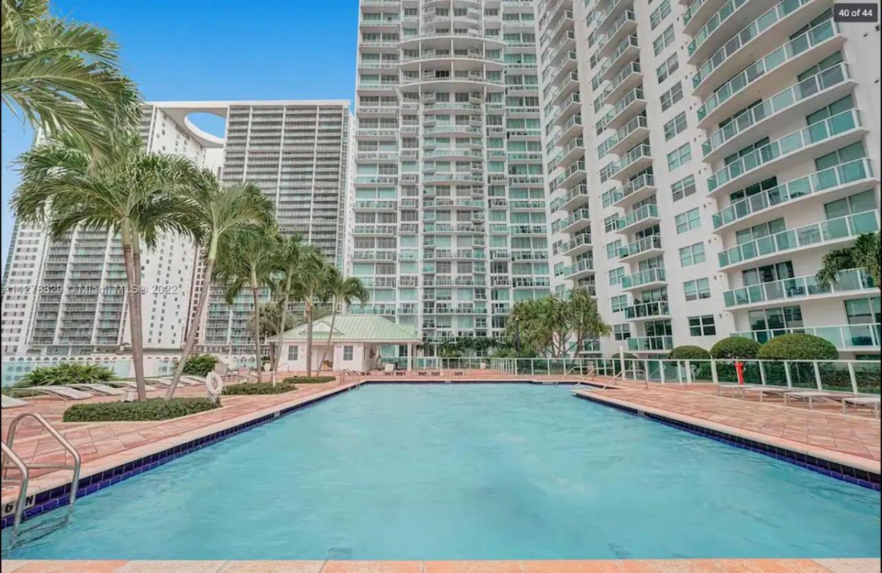 Iconic 2 Bedroom Loft Brickell-Stunning Views Miami Exterior photo